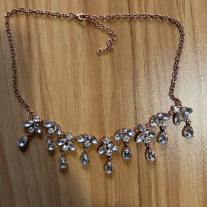 Chic Rose Gold Necklace with Clear Gemstones